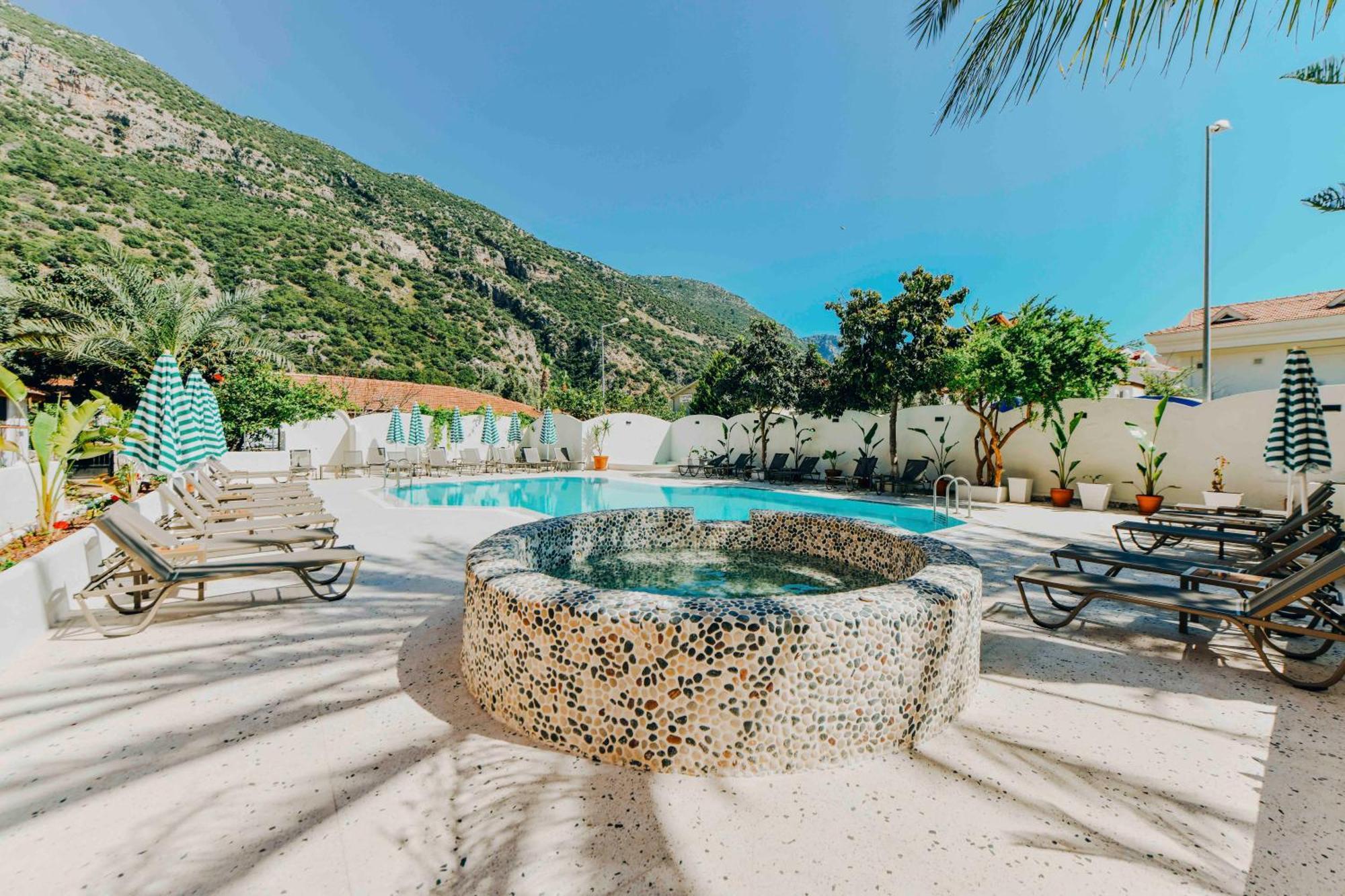 אולודניץ Unsal Hotel מראה חיצוני תמונה