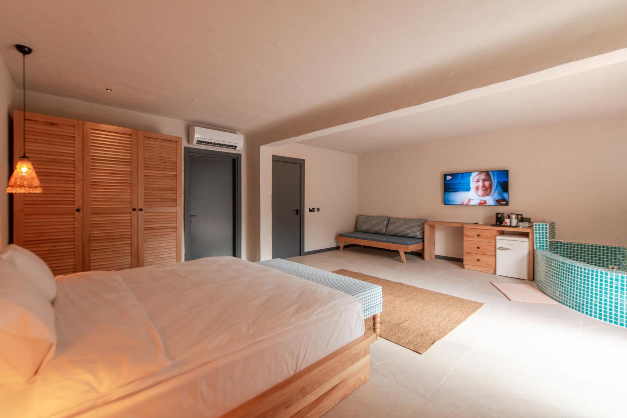 אולודניץ Unsal Hotel מראה חיצוני תמונה